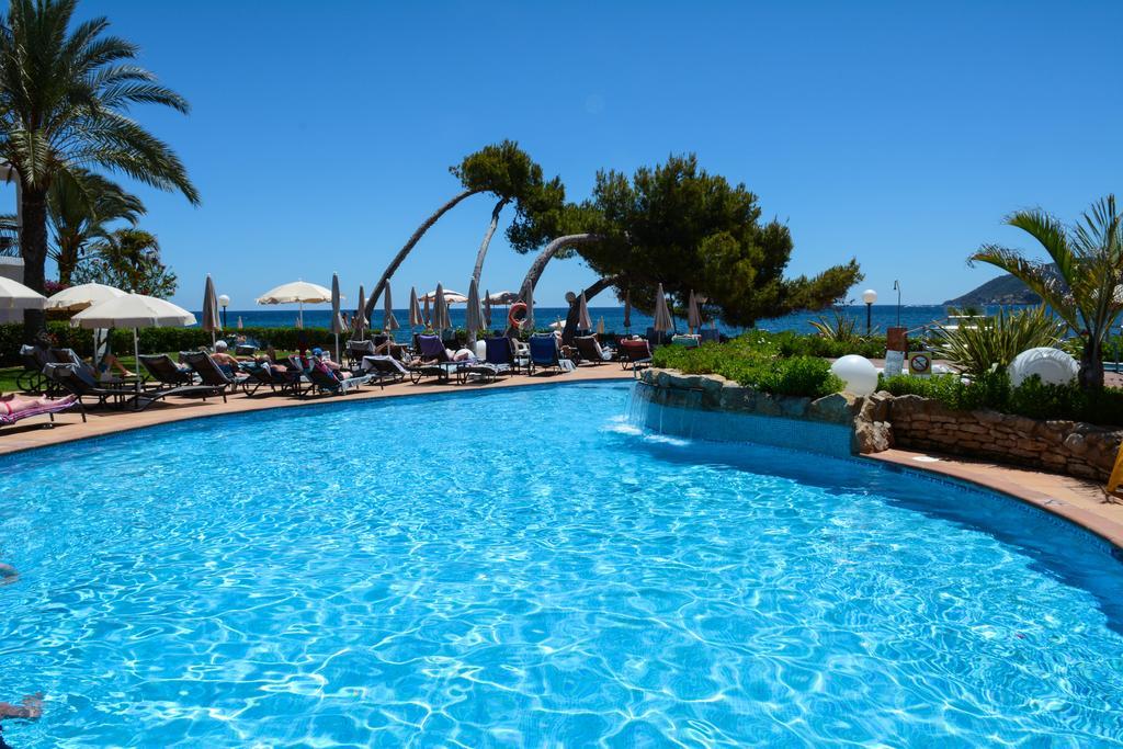 Hotel Catalonia Ses Estaques - Adults Only Santa Eulalia del Río Exterior foto
