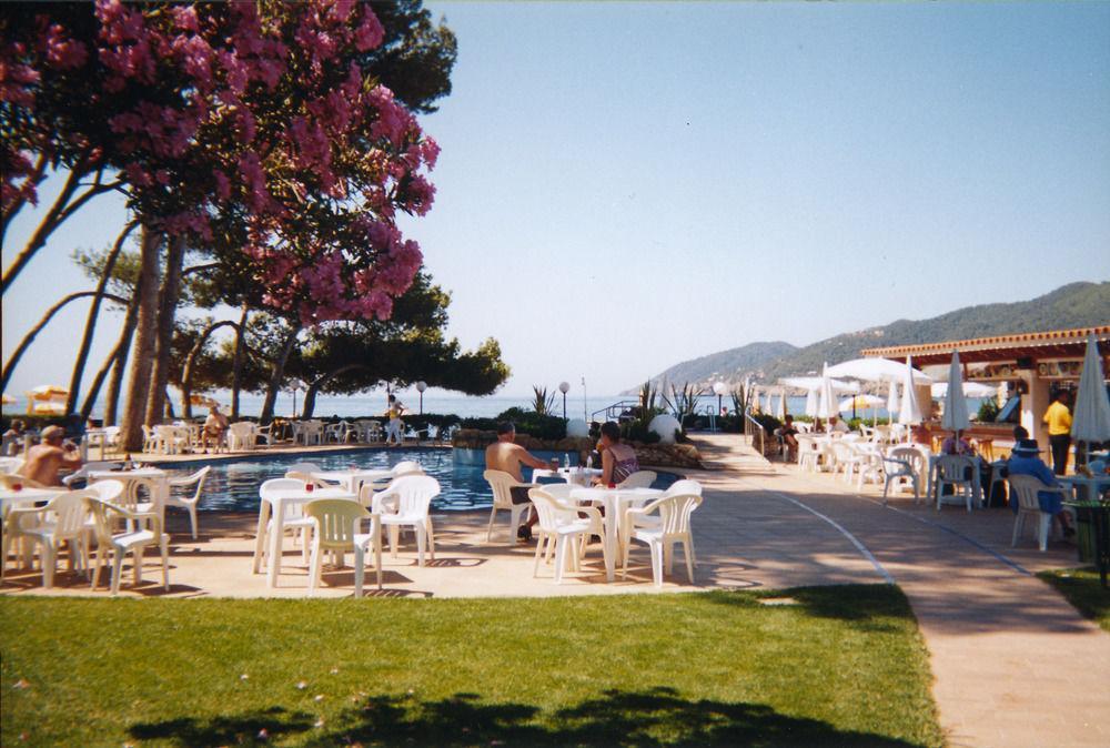 Hotel Catalonia Ses Estaques - Adults Only Santa Eulalia del Río Exterior foto
