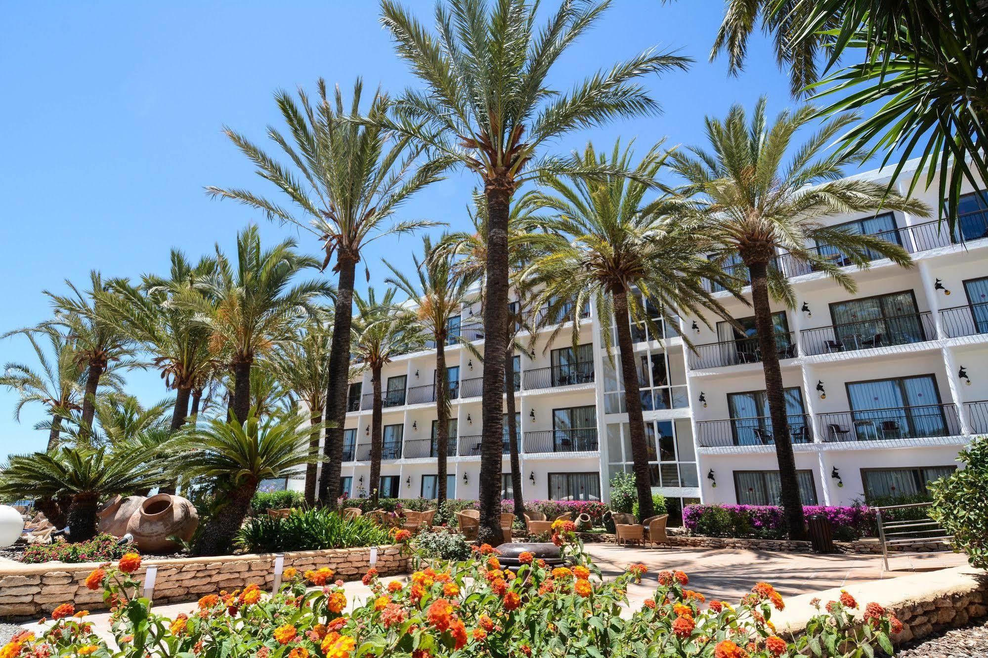 Hotel Catalonia Ses Estaques - Adults Only Santa Eulalia del Río Exterior foto