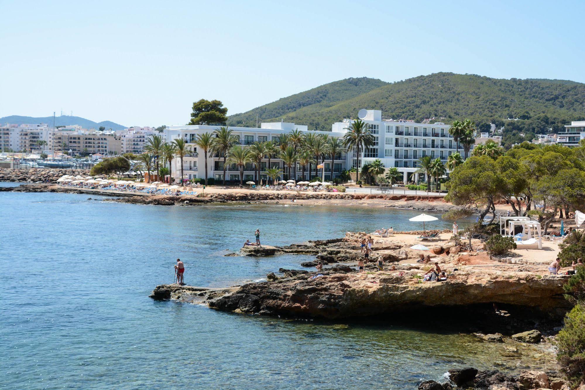 Hotel Catalonia Ses Estaques - Adults Only Santa Eulalia del Río Exterior foto